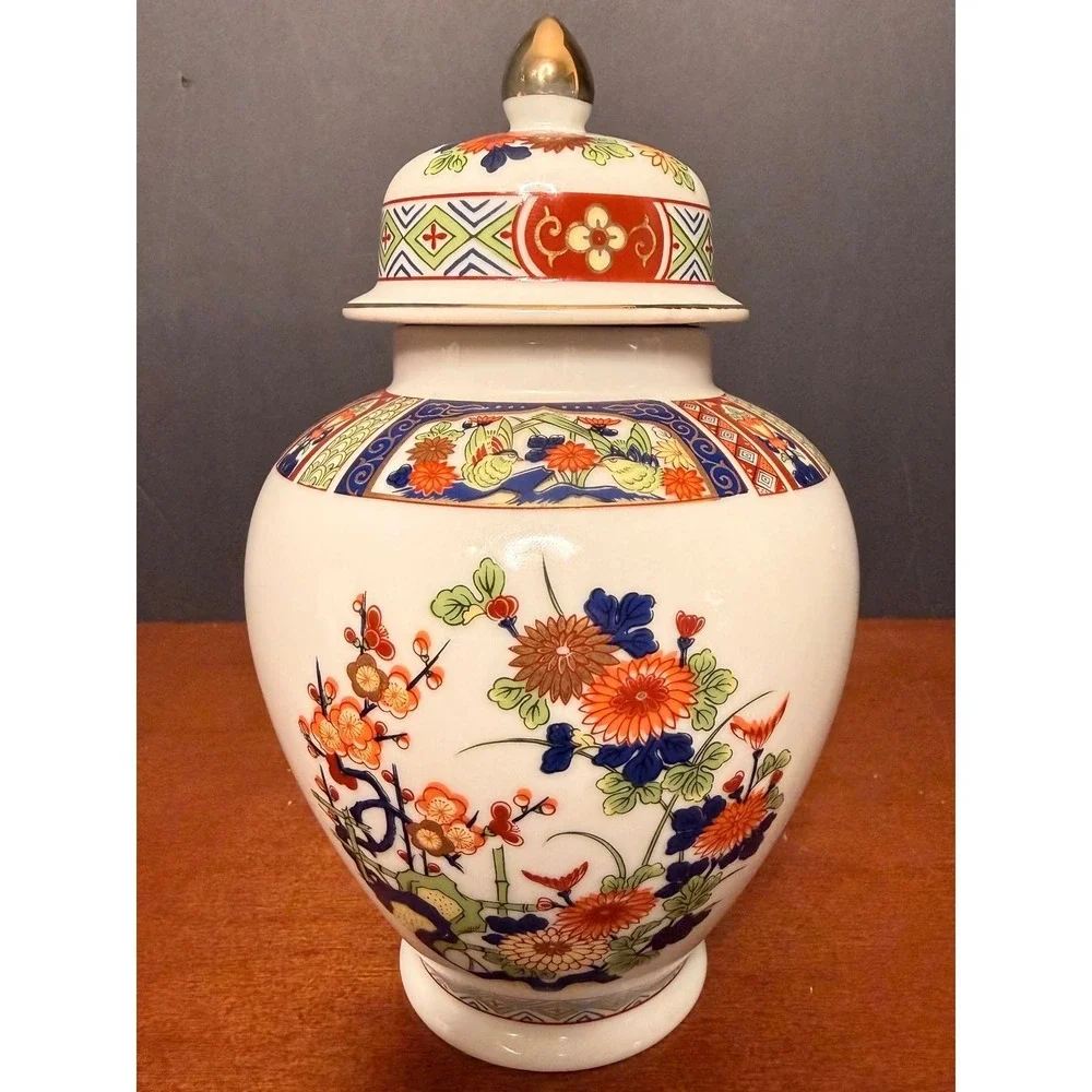 Vintage Imari Style Ginger Jar Floral Porcelain Vase with Lid Gold Finial 7.75